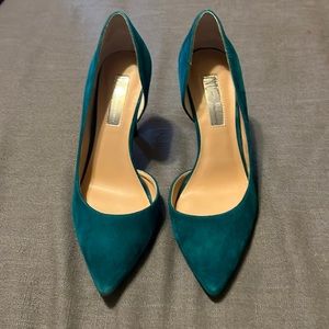 INC cute shoes 3 1/2 inch heal. Turquoise.